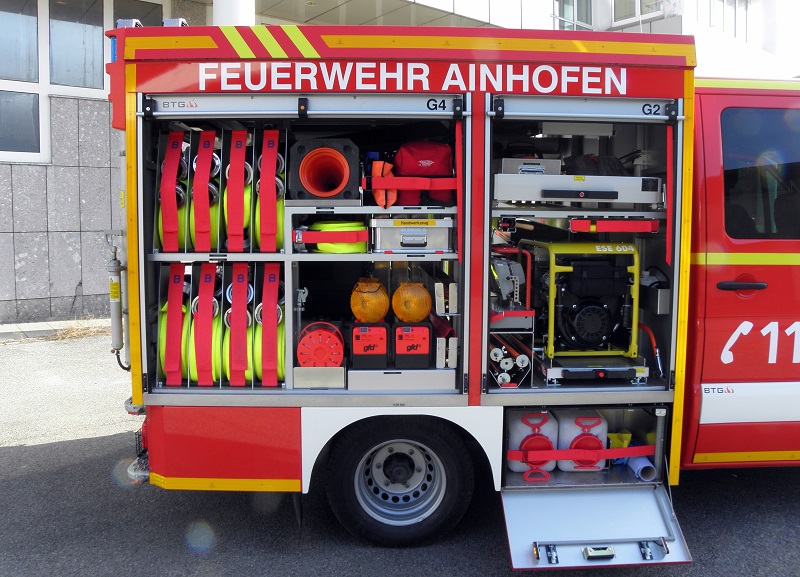 Ansicht Geräteräume Beifahrerseite