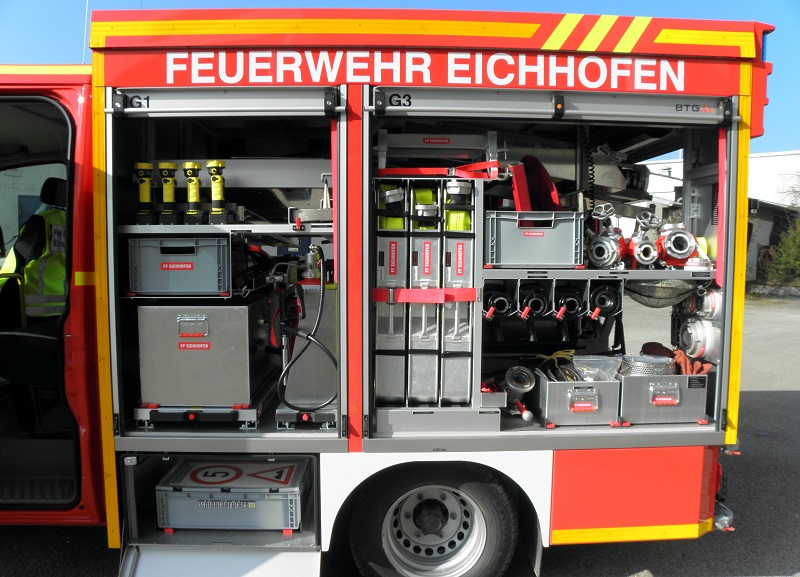 Ansicht Geräteräume Fahrerseite