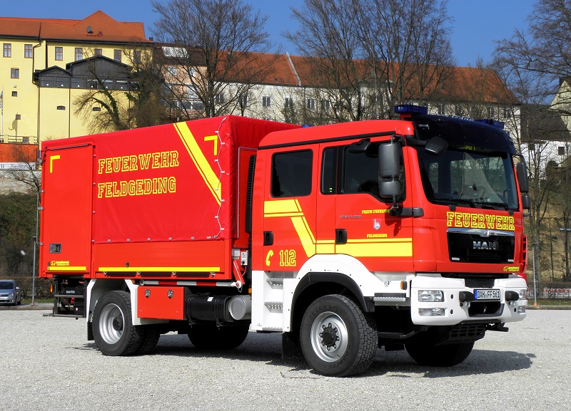 Versorgungs-LKW Feuerwehr Feldgeding