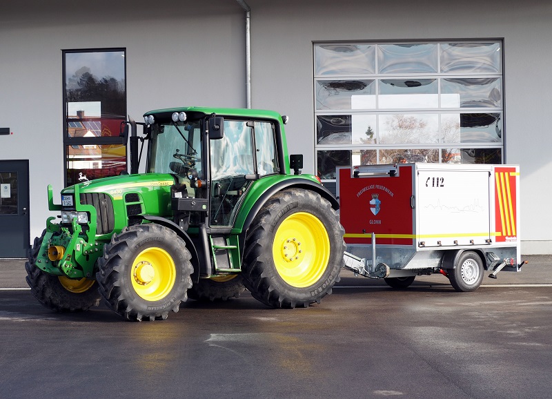 TSA Feuerwehr Glonn mit einer Zugmaschine