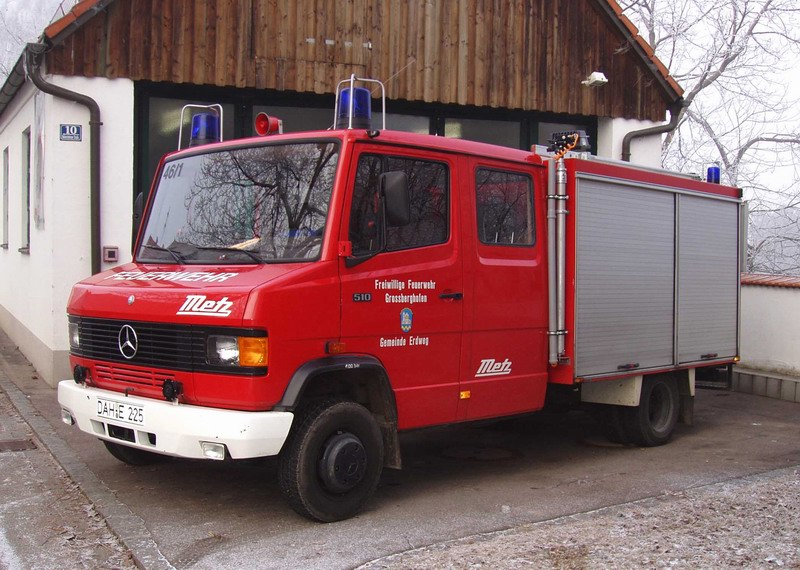 Tragkraftspritzenfahrzeug - Wasser Feuerwehr Großberghofen