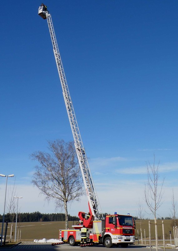Drehleiter ausgefahren