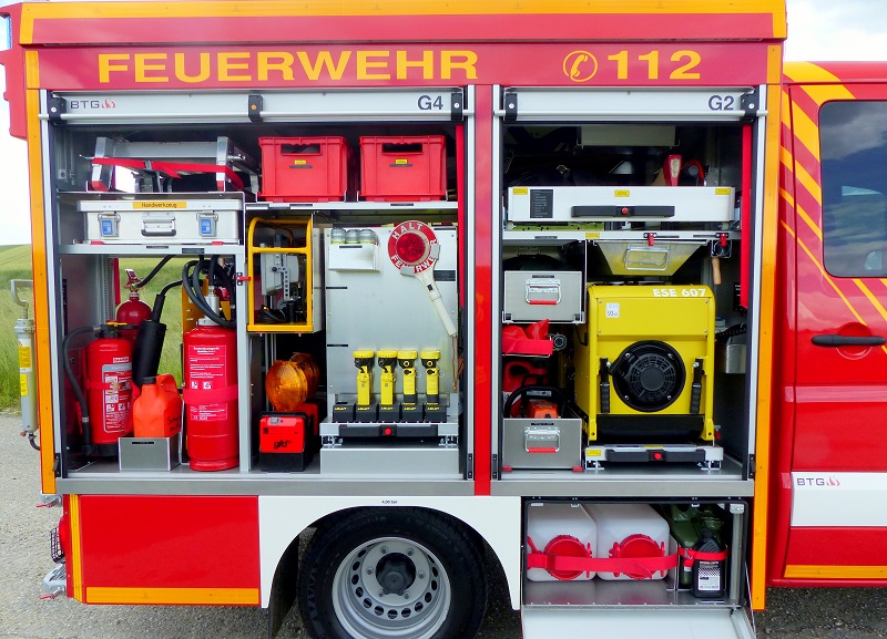 Ansicht Geräteräume Beifahrerseite