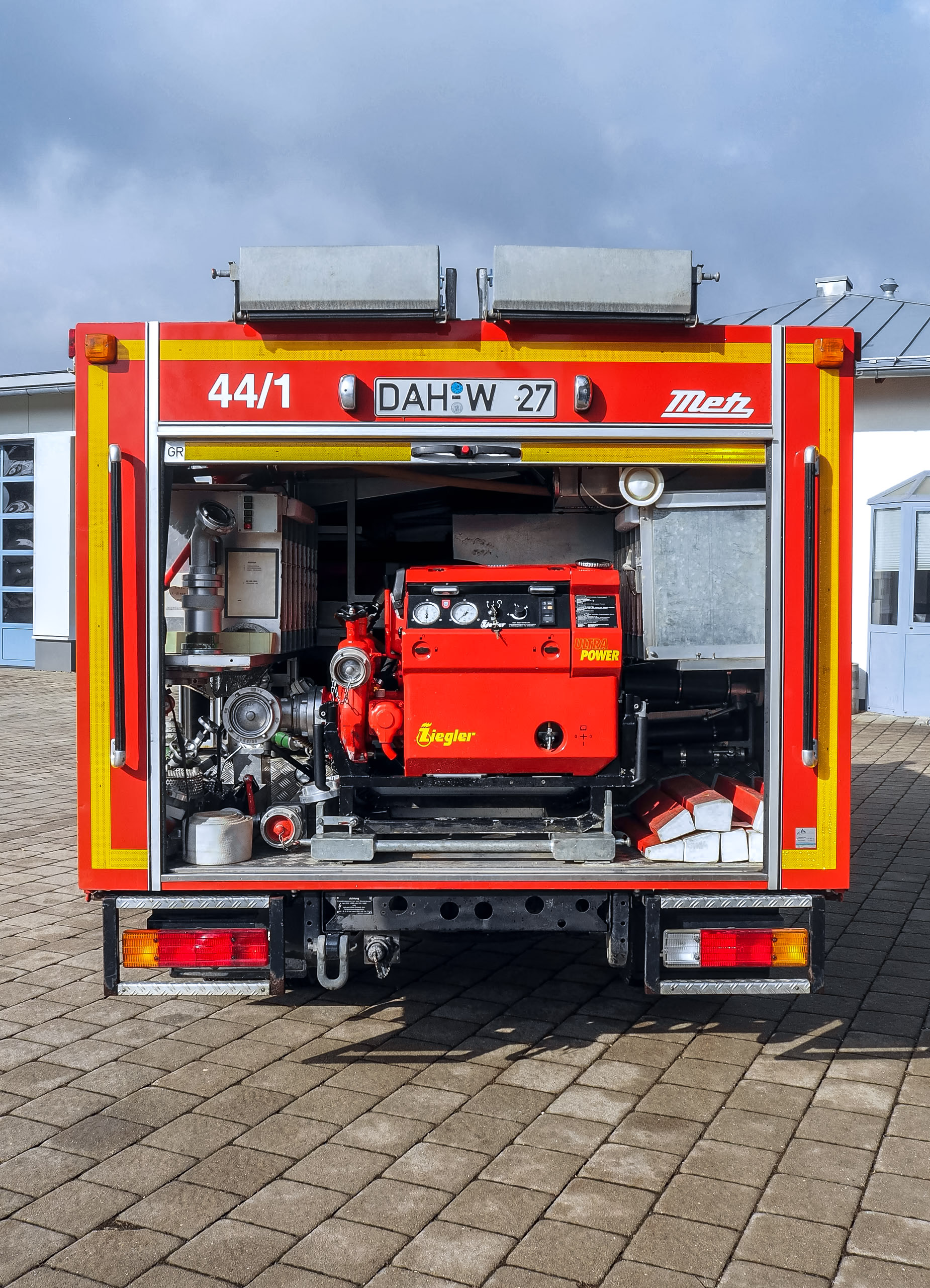 Tragkraftspritze im rückwärtigen Geräteraum