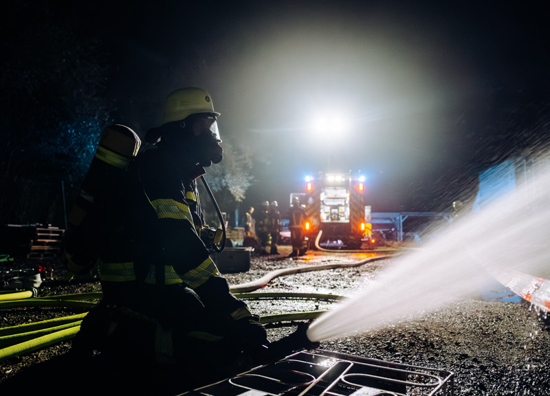 Brand einer Lagerhalle im Dachauer Gewerbegebiet