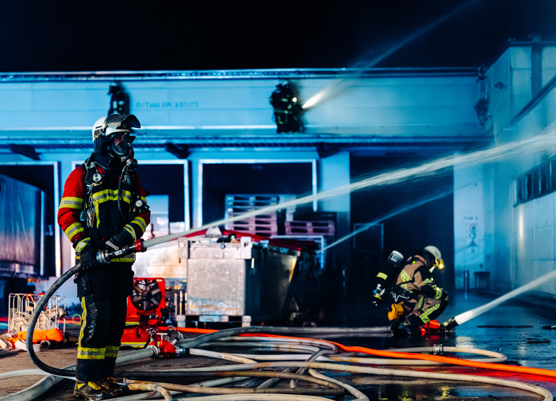 Brand einer Lagerhalle im Dachauer Gewerbegebiet