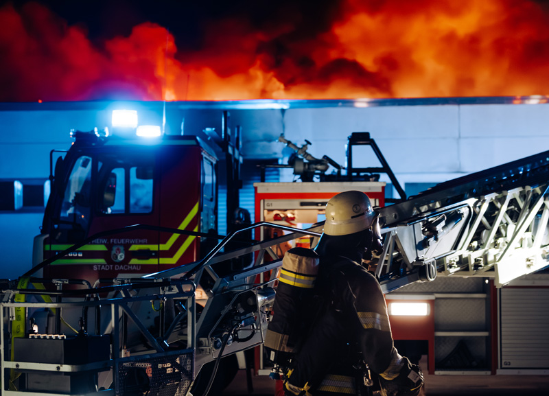 Brand einer Lagerhalle im Dachauer Gewerbegebiet