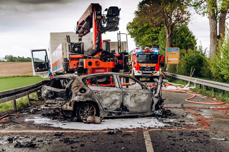 Frontalzusammenstoß auf der B 13 endet tödlich