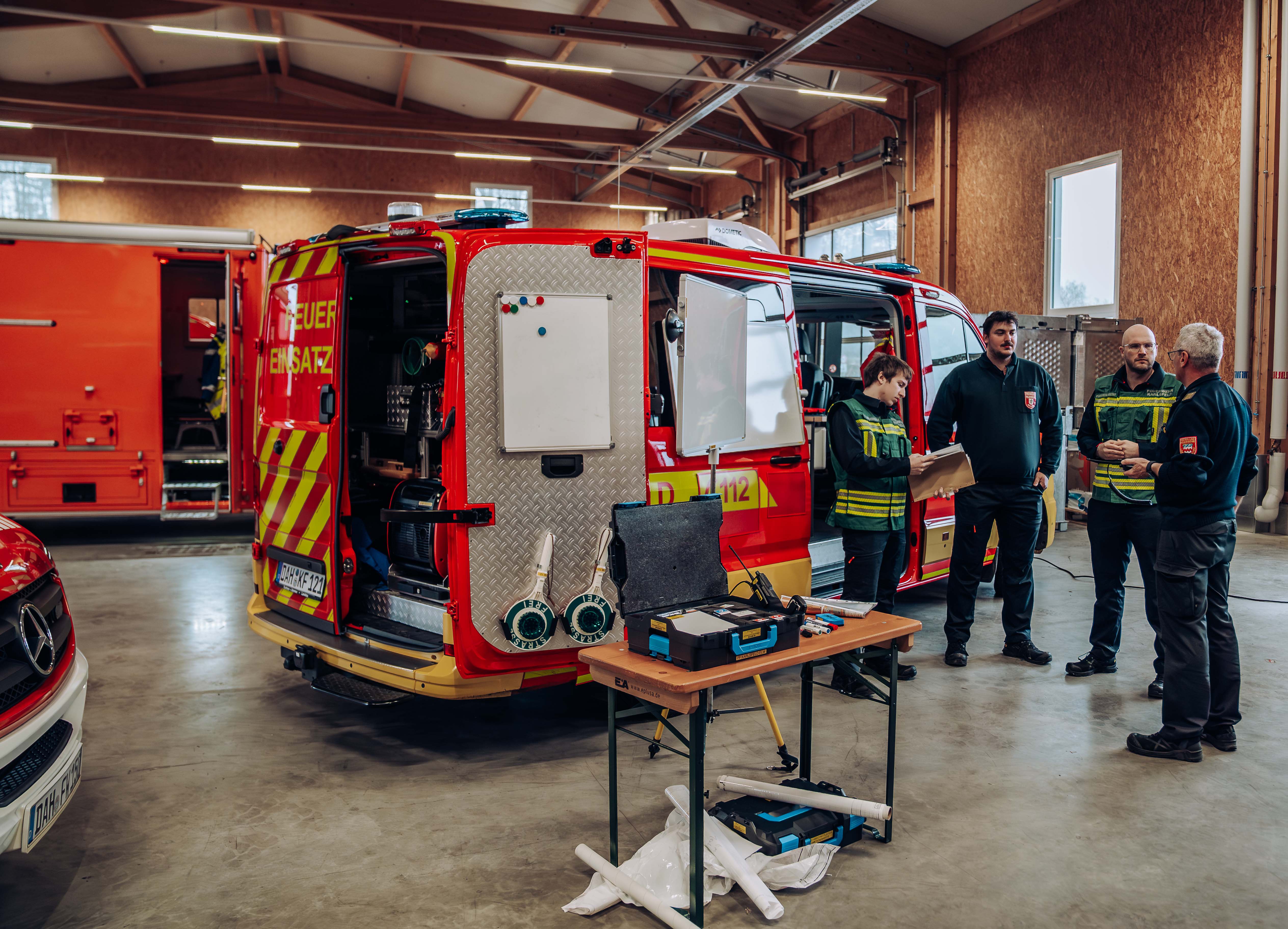 Gut vorbereitet für komplexe Einsatzlagen - Ausbildung Führungsunterstützung im Katastrophenschutzzentrum