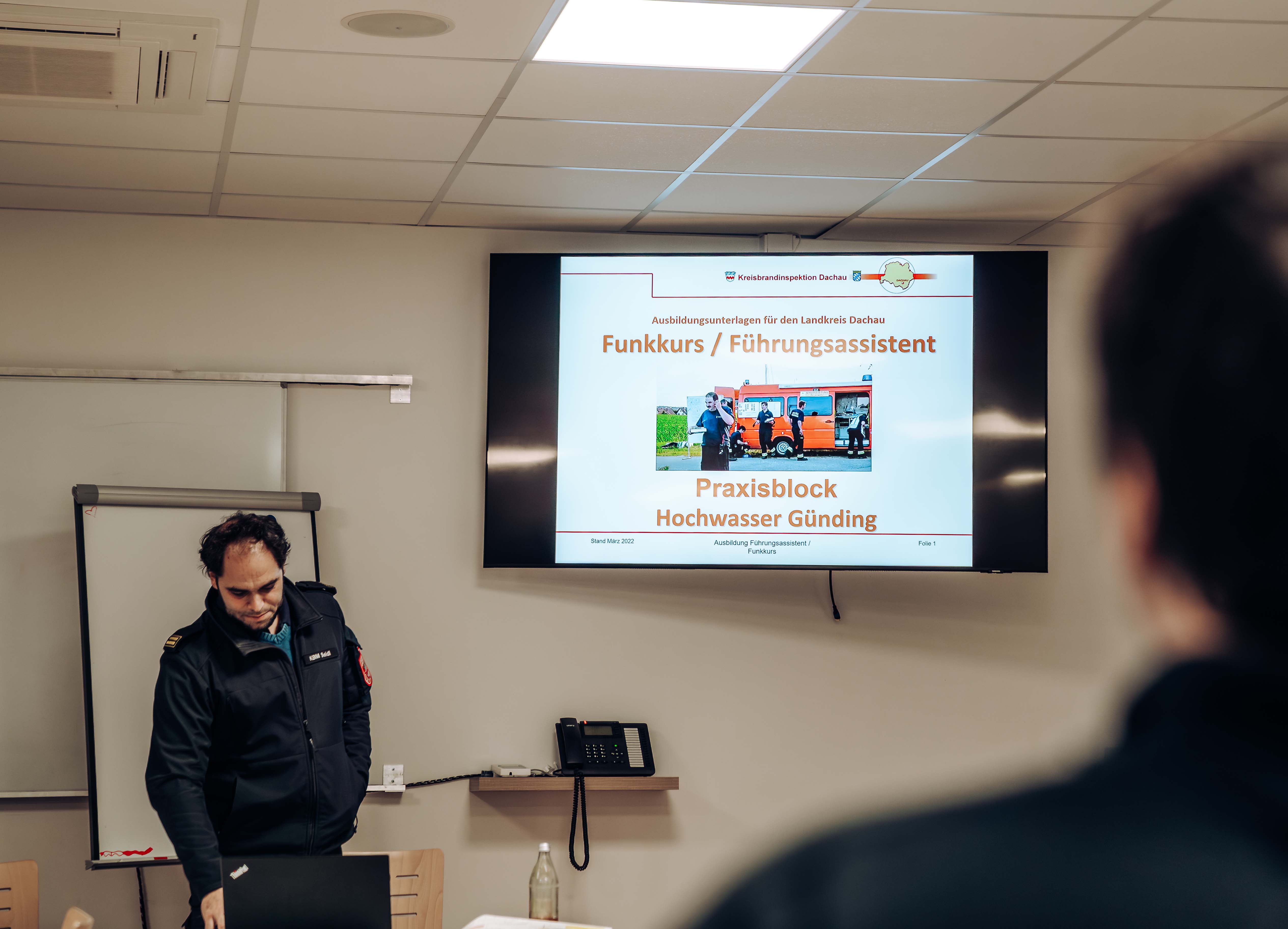 Gut vorbereitet für komplexe Einsatzlagen - Ausbildung Führungsunterstützung im Katastrophenschutzzentrum