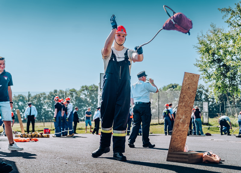 Ein Wochenende für die Feuerwehrjugend: Erfolgreiches Blaulichtcamp mit Jugendleistungsprüfung in Tandern