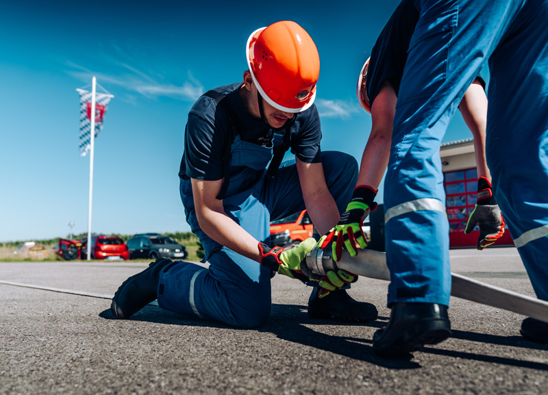 Ein Wochenende für die Feuerwehrjugend: Erfolgreiches Blaulichtcamp mit Jugendleistungsprüfung in Tandern