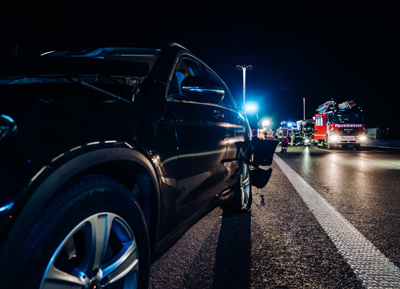Verkehrsunfall auf der A8 – drei Verletzte nach Kollision