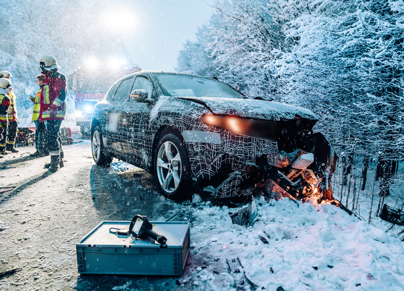 Glätteunfall bei Vierkirchen - Drei Fahrzeuge involviert