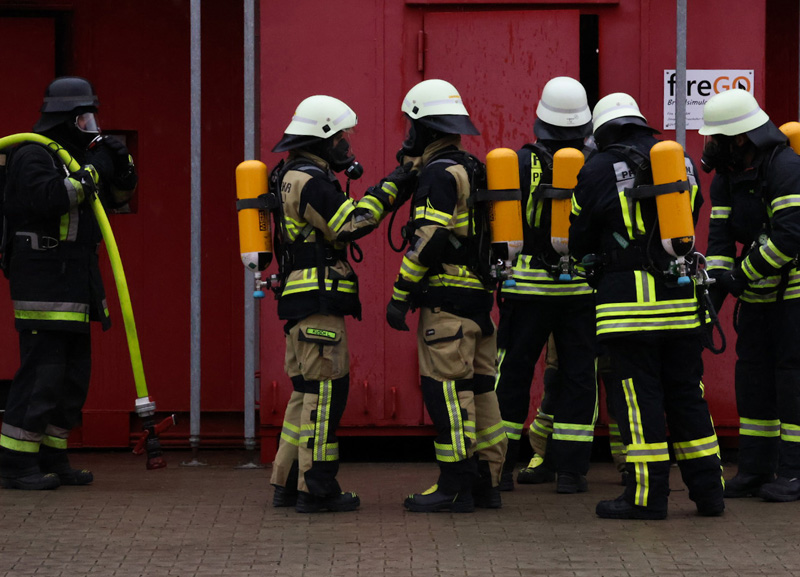 Verstärkung für den Atemschutzeinsatz: 14 Feuerwehrdienstleistende schließen Ausbildung erfolgreich ab