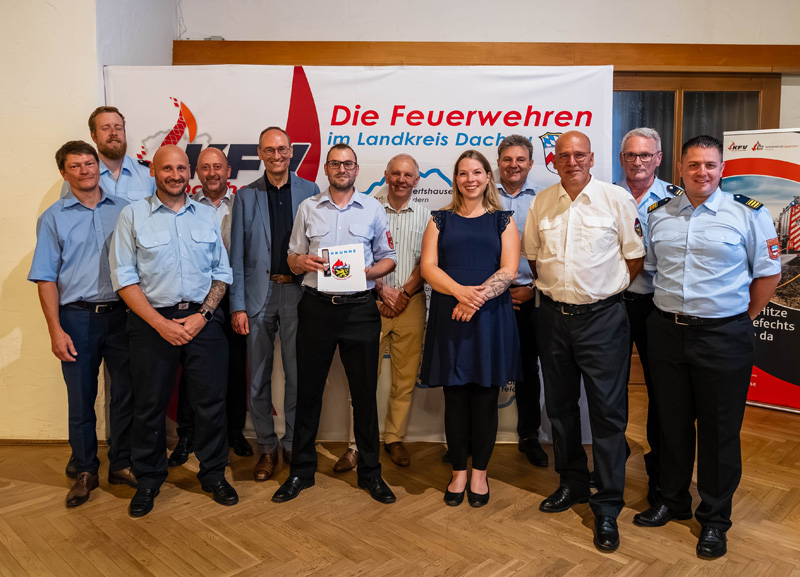 Sebastian Völkl - Ehrennadel der Jugendfeuerwehr Oberbayern in Silber