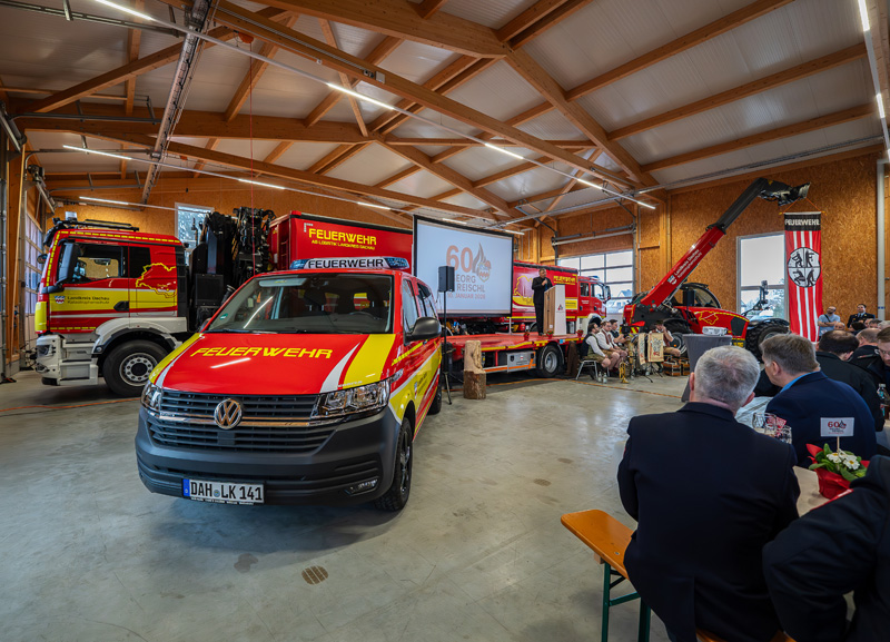 Rund 150 Gäste feiern den 60. Geburtstag von Kreisbrandrat Georg Reischl