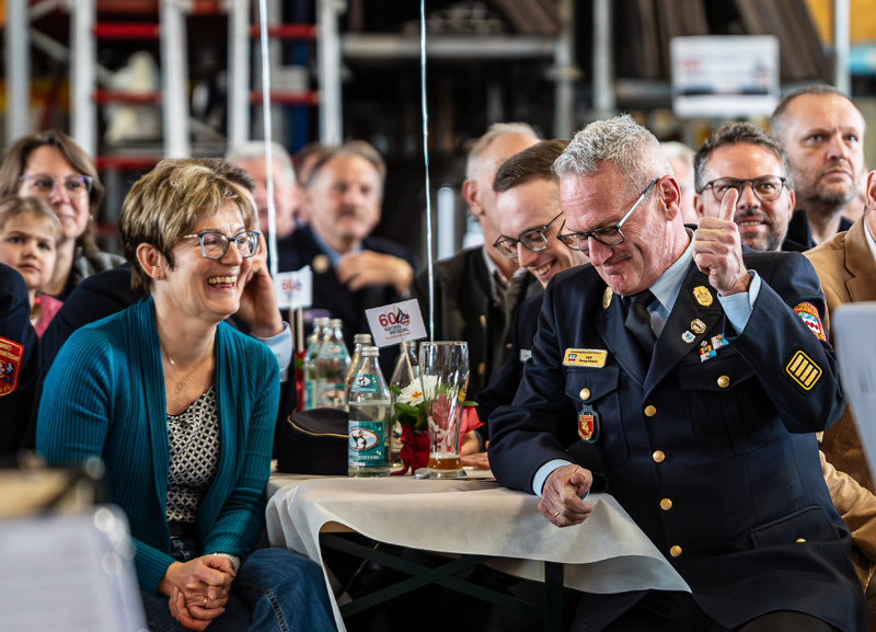 Rund 150 Gäste feiern den 60. Geburtstag von Kreisbrandrat Georg Reischl