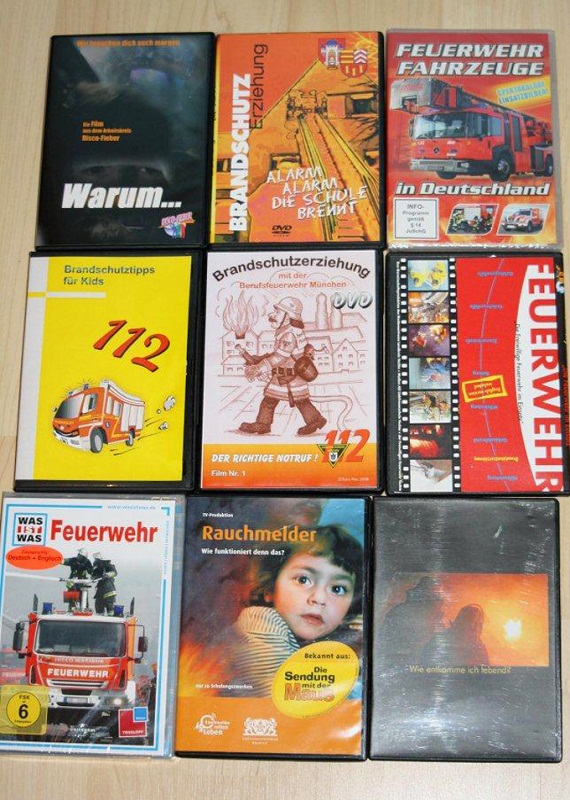Diverse Bücher rund ums Thema Feuerwehr