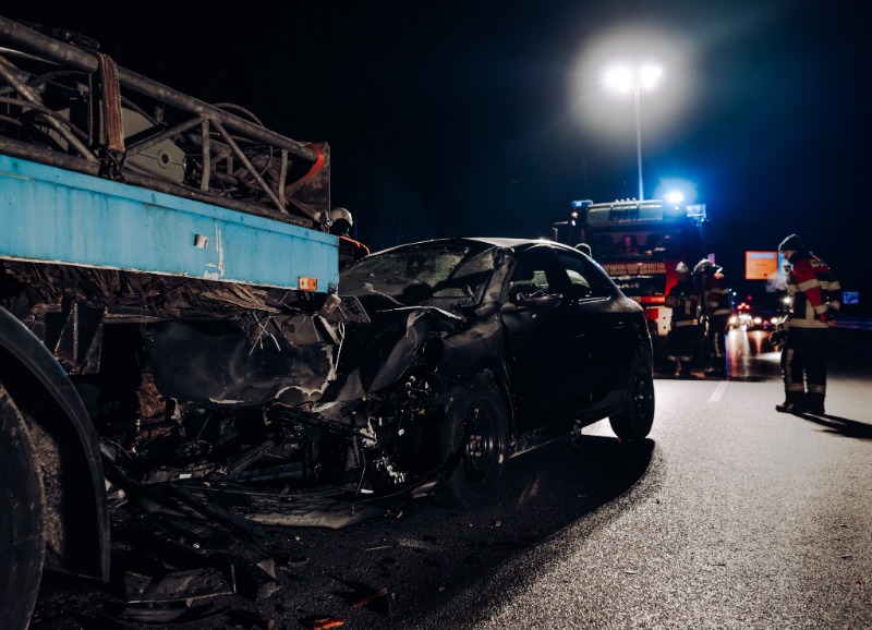 Brandmeldung entpuppt sich als Vehrkehrsunfall