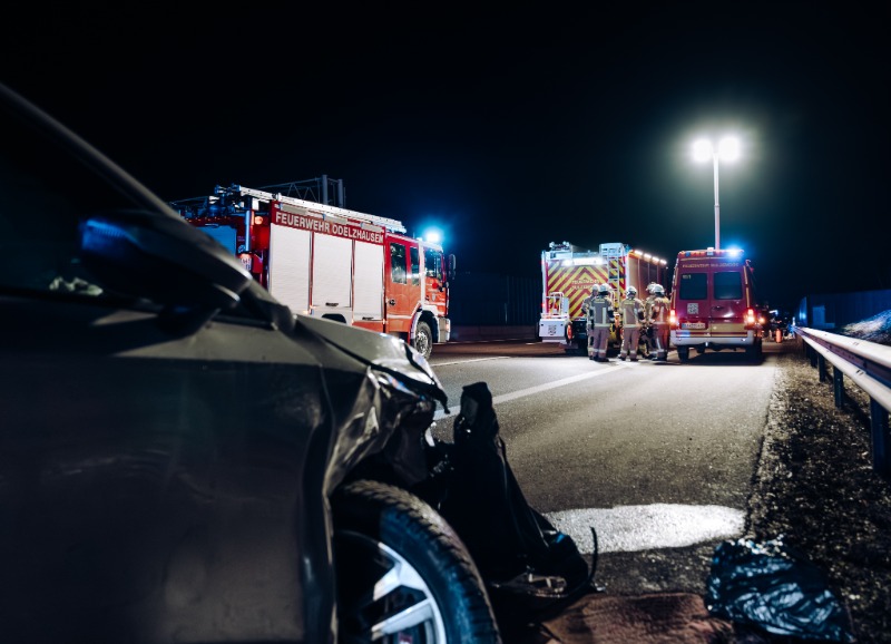 Verkehrsunfall auf der A8 – drei Verletzte nach Kollision