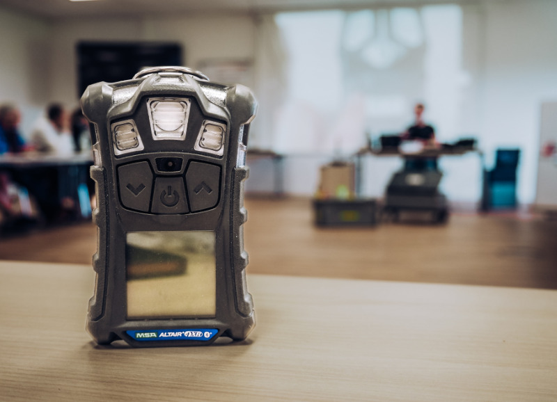 Landkreiswehren im Umgang mit Gasmessgeräten geschult