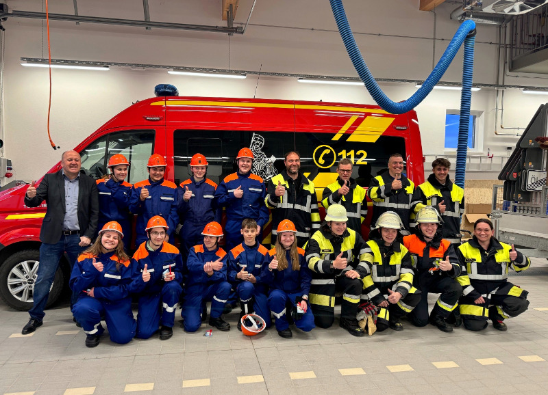 12 Teilnehmer absolvieren erfolgreich die „Jugendflamme“