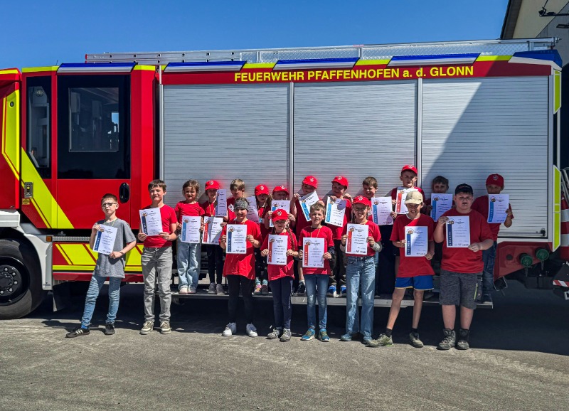 Feuerfüchse meistern ihre erste Kinderflamme mit Bravour