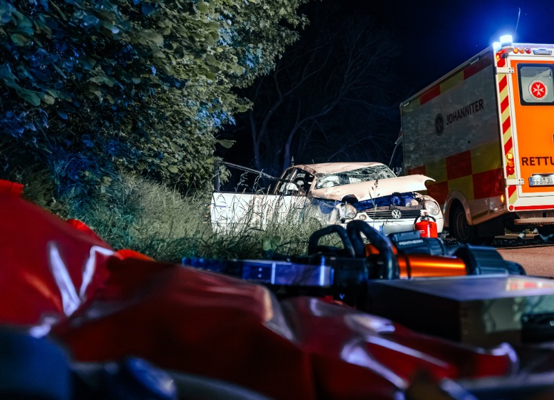 PKW überschlägt sich bei Eisenhofen