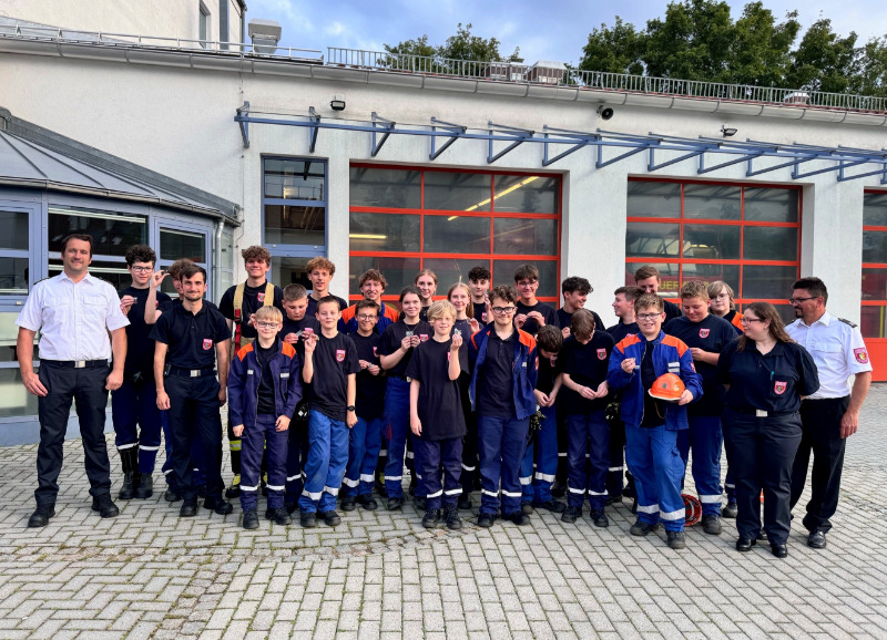 Karlsfelder Feuerwehrnachwuchs absolviert „Jugendflamme“