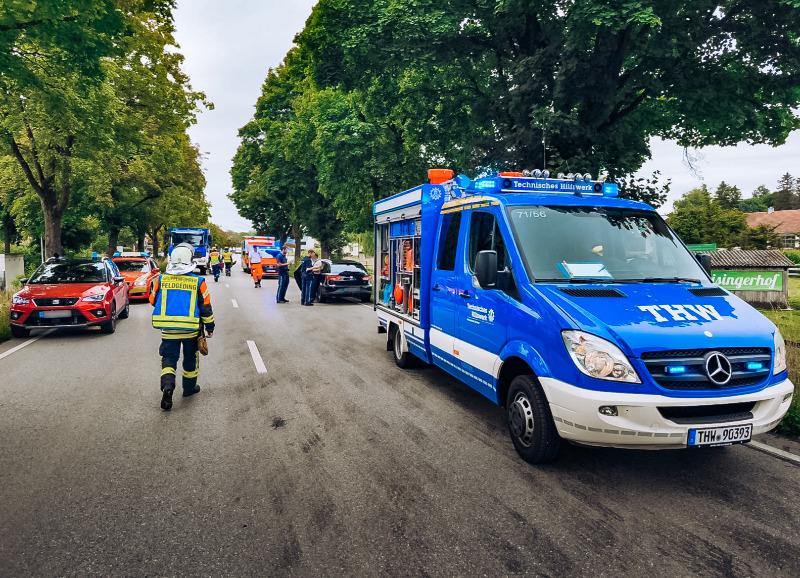 Frontalzusammenstoß in Günding - 2 Personen verletzt