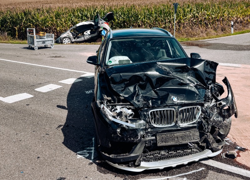 Schwerer Verkehrsunfall auf der Staatsstraße 2047
