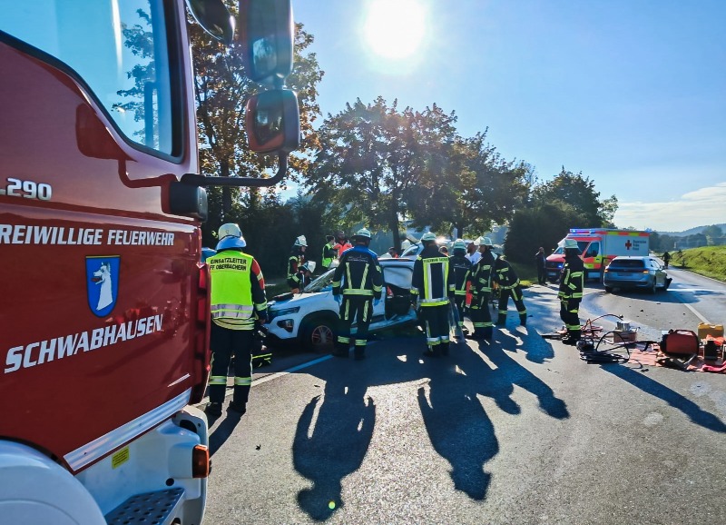 Vier Verletzte bei Verkehrsunfall auf der Staatsstraße 2047