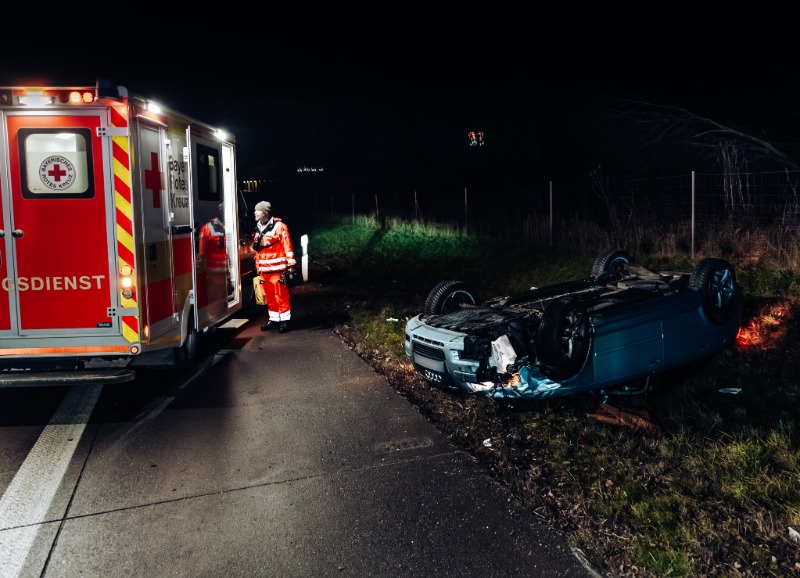 Verkehrsunfall auf der A8 mit mehreren Fahrzeugen geht glimpflich aus